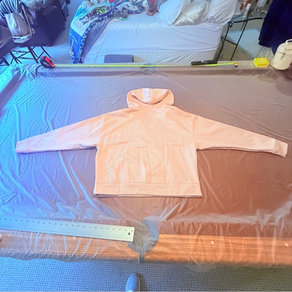 NWT Puma Women's Pink Hoodie Size Large - Picture 4 of 9